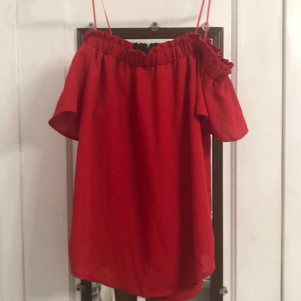 Red Off the shoudler blouse